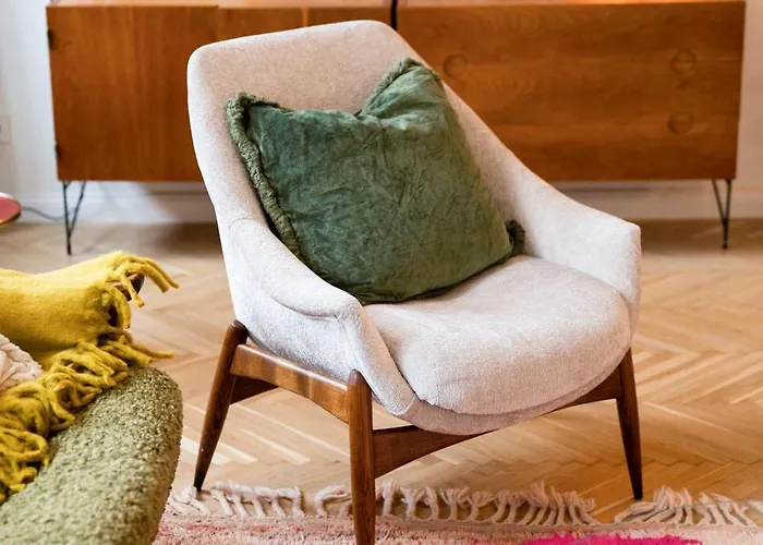 Slow Furniture Lejlighed Budapest
